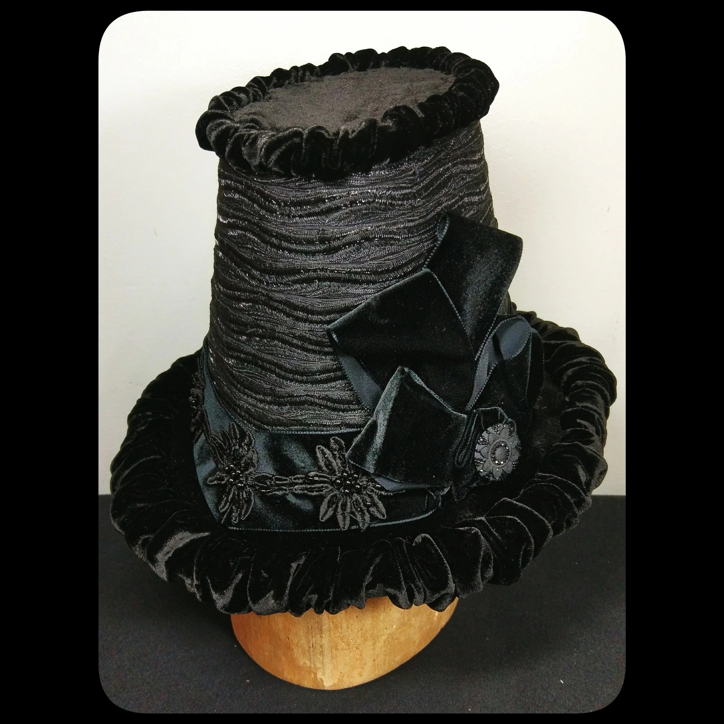 Mela Straw Braid Hat Black
